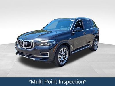 2022 BMW X5 — interior view