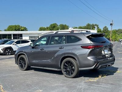 2022 Toyota Highlander — rear three-quarter view