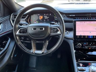 2023 Jeep Grand Cherokee — interior view