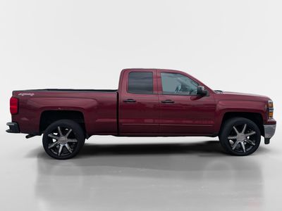 2015 Chevrolet Silverado 1500 — rear three-quarter view