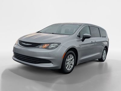 2018 Chrysler Pacifica — detail view