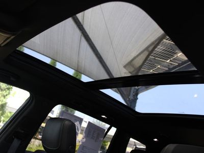 2022 Cadillac XT6 — detail view