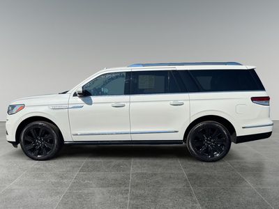 2024 Lincoln Navigator L — side profile view