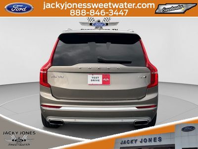 2020 Volvo XC90 — detail view