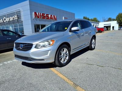 2015 Volvo XC60 — rear three-quarter view