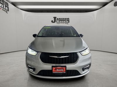 2024 Chrysler Pacifica — interior view