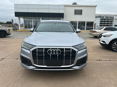 2020 Audi Q7 — side profile view