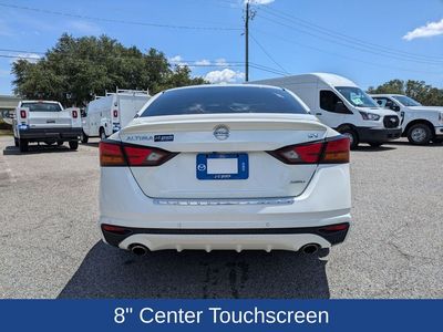 2019 Nissan Altima — detail view