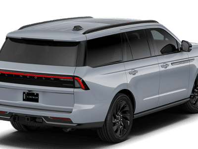 2027 Lincoln Navigator — rear three-quarter view