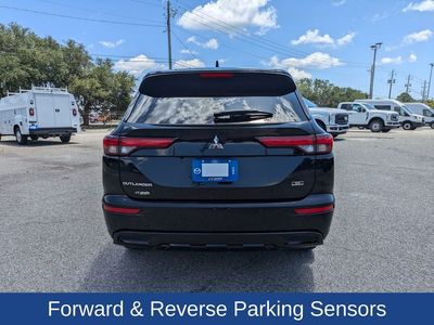 2023 Mitsubishi Outlander — detail view