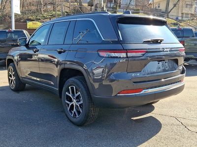 2025 Jeep Grand Cherokee — rear three-quarter view