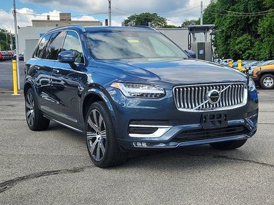 2022 Volvo XC90 — side profile view