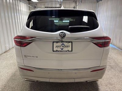 2020 Buick Enclave — detail view