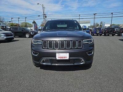 2020 Jeep Grand Cherokee — side profile view