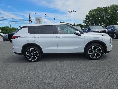 2024 Mitsubishi Outlander — detail view
