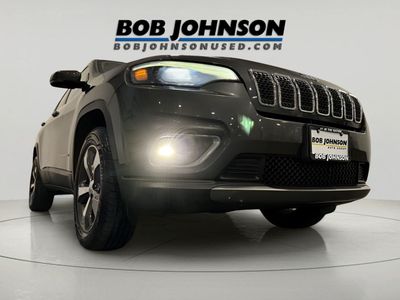 2019 Jeep Cherokee — side profile view