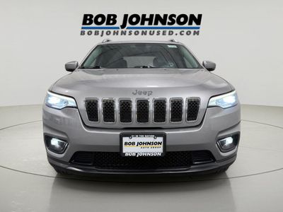 2019 Jeep Cherokee — interior view