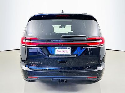 2026 Chrysler Pacifica — detail view