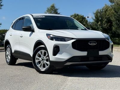 2023 Ford Escape — side profile view