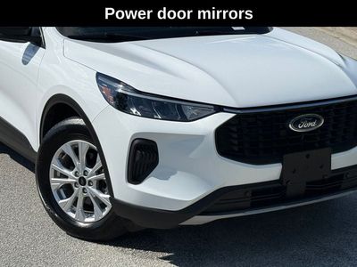 2023 Ford Escape — detail view