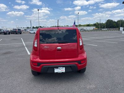 2013 Kia Soul — interior view
