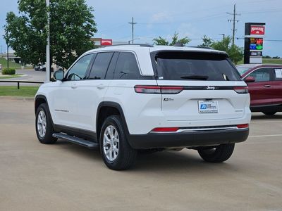 2023 Jeep Grand Cherokee — detail view