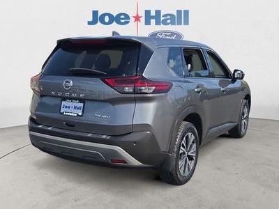2021 Nissan Rogue — detail view