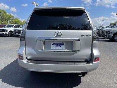2015 Lexus GX — detail view
