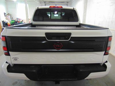 2026 Nissan Frontier — detail view