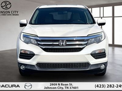 2017 Honda Pilot — rear three-quarter view