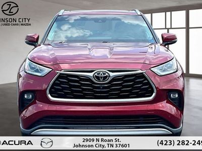 2020 Toyota Highlander — rear three-quarter view