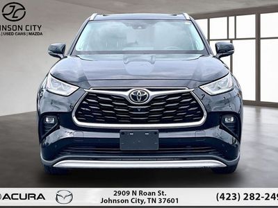 2021 Toyota Highlander — rear three-quarter view