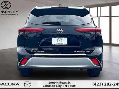 2021 Toyota Highlander — interior view