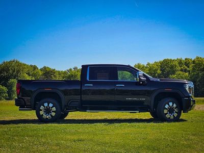 2026 GMC Sierra 2500 HD — side profile view