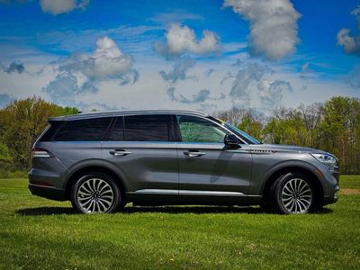 2022 Lincoln Aviator — side profile view