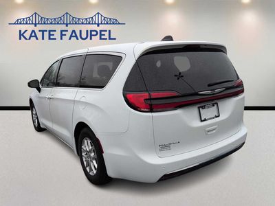 2024 Chrysler Pacifica — detail view