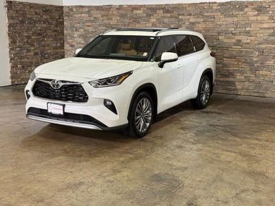 2021 Toyota Highlander — detail view