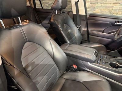 2022 Toyota Highlander — rear three-quarter view