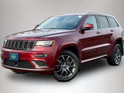 2020 Jeep Grand Cherokee — rear three-quarter view