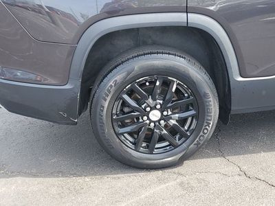 2019 GMC Acadia — detail view