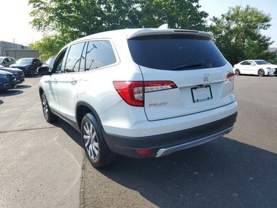 2020 Honda Pilot — rear three-quarter view