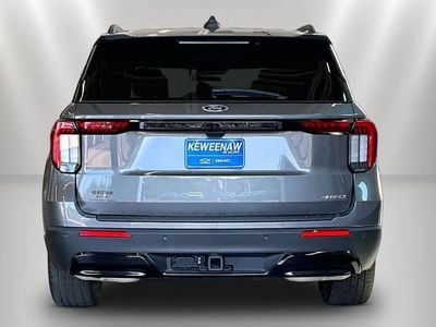 2025 Ford Explorer — detail view