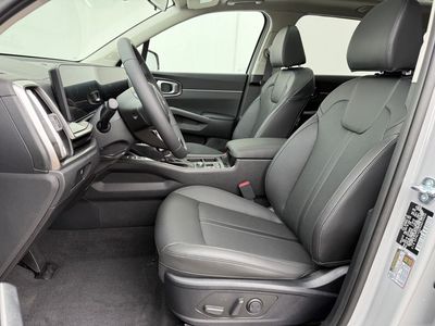 2025 Kia Sorento — rear three-quarter view