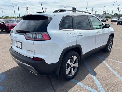 2022 Jeep Cherokee — detail view