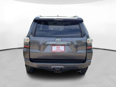 2016 Toyota 4Runner — detail view