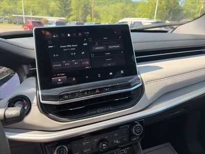 2025 Jeep Compass — detail view
