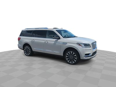 2021 Lincoln Navigator — side profile view