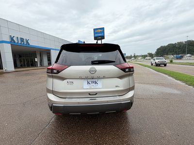 2025 Nissan Rogue — detail view