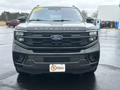 2025 Ford Expedition — side profile view