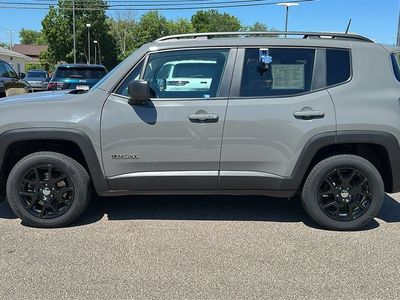 2019 Jeep Renegade — interior view
